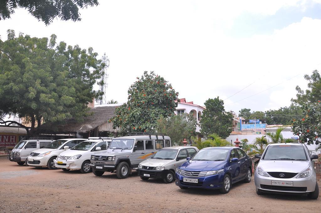 Hotel Mnh Royal Park Palayankottai Exterior photo
