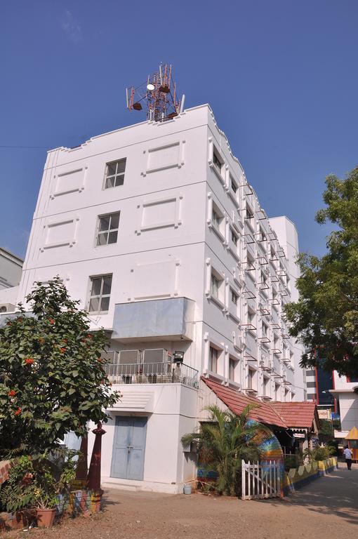 Hotel Mnh Royal Park Palayankottai Exterior photo