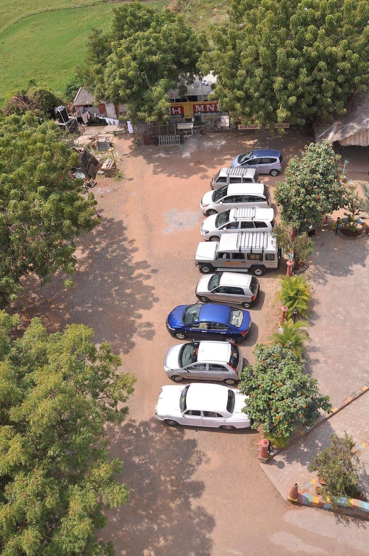 Hotel Mnh Royal Park Palayankottai Exterior photo
